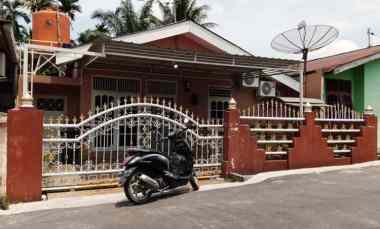 Dijual Rumah di jl Serasi Delima Panam sudah Ramai Penduduk