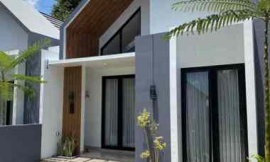 Rumah Cantik Full Furnished dekat Kampus Uii jl Kaliurang km 12,5