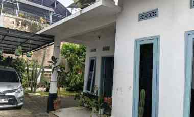 Rumah Dijual di Jl. Kamarung