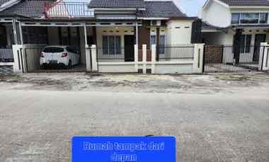 dijual rumah jl kartama