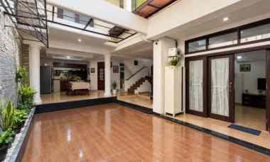 Dijual Rumah Usaha jl Kartini Pusat Kota Surabaya 4 Lantai SHM 15M