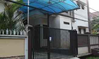 Rumah Dijual Hook di Komplek Pondok Kelapa Jakarta Timur