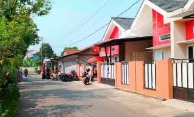 Dijual Rumah Kpr di Pinggir Jalan Utama dekat Stasiun Krl