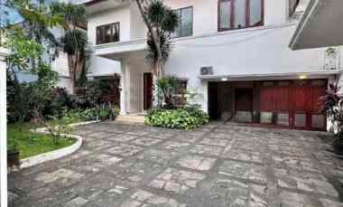 Jual Rumah Sangat Mewah di Jalan Kemang dalam Jakarta Selatan Shm