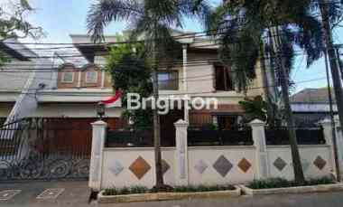 Dijual Rumah Mewah Manis di jl. Kemang Timur, Semi Furnished Davinci