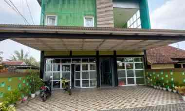 Dijual Rumah 2 Lantai Pinggir Jalan 2 menit UMP Purwokerto