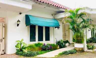 dijual rumah jl latuharhary