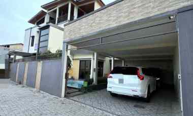 dijual rumah jl lembang