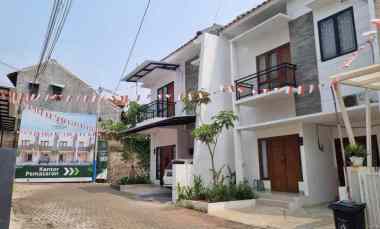 dijual rumah jl manunggal