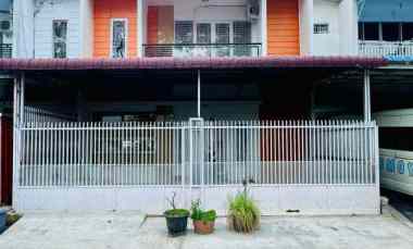 dijual rumah jl menteng indah