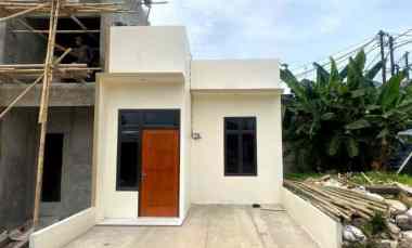 gambar dijual rumah jl meran cilodong kota depok