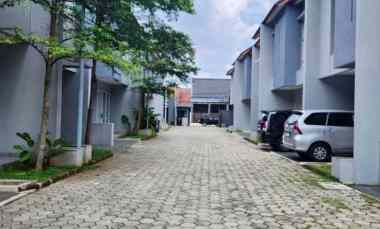 dijual rumah jl nyangka sawangan depok