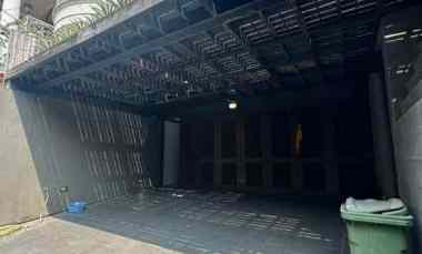 Dijual Rumah Mewah di Panglima Polim Jakarta Selatan Strategis