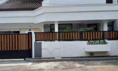 Rumah 2 Lantai Executive Paradise Complex, Cilandak, Jakarta Selatan