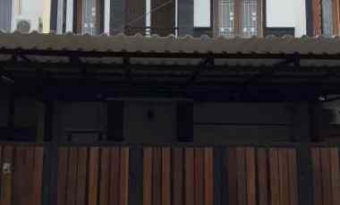 Rumah Minimalis Modern dalam Komplek Duren Sawit Jakarta Timur