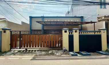 Rumah Dijual di Jl. Pengadegan