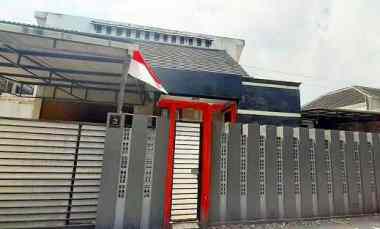 Rumah Minimalis Tanah Luas Cocok untuk Investasi Kos di Plemburan