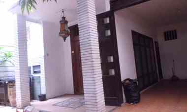 dijual rumah jl praja dalam