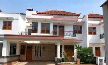 Rumah Bagus 2Lt, Hdp Selatan, Balkon, Cluster di Mampang, Pancoran Mas