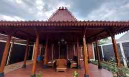 Rumah Etnik Tanah Luas dengan Konsep Joglo di Sleman Yogyakarta
