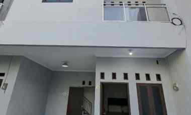 dijual rumah jl raya condet