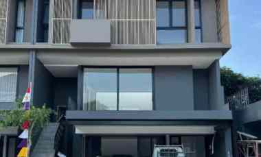 Townhouse Modern Karya Arsitek Denny Gondo di Kawasan Cilandak Jaksel