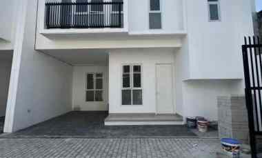 dijual rumah jl raya jatiwaringin