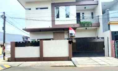 Rumah Dijual di Jl. raya komplek pondok kelapa duren sawit Jakarta timur