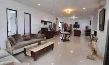 Rumah Masih Baru Bonus Private Pool di Mampang Prapatan 12,5 M Nego