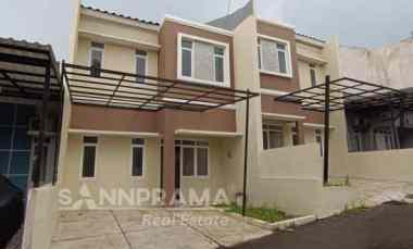 dijual rumah jl raya muhtar