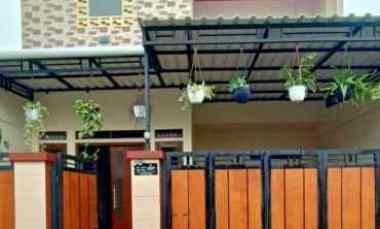 dijual rumah jl salak