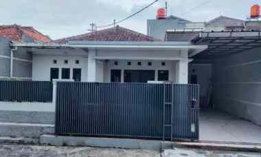 dijual rumah jl sekelimus