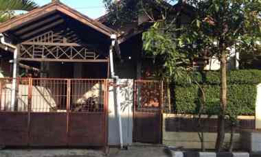 dijual rumah jl sentral