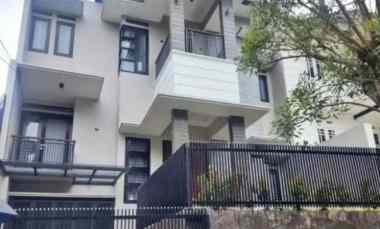 Rumah Dijual di Jl Sersan Bajuri