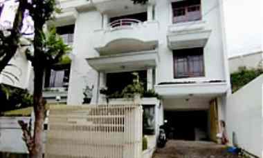 Rumah Pasteur Setrasari dekat Kampus Maranatha Tol Kota Bandung