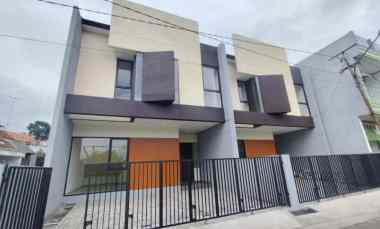 dijual rumah jl smp1 cileunyi bandung