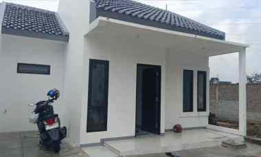 Dijual 5 Unit Rumah dalam Komplek Pos Giro Cileunyi Bandung