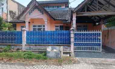 dijual rumah jl soekarno hatta