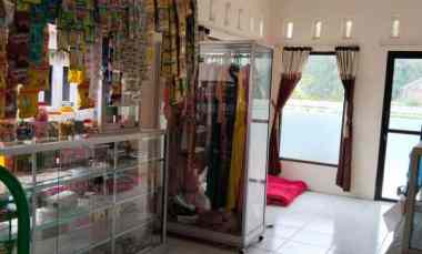 Dijual Rumah Cantik dan Tempat Usaha di Perum 5 menit ke RS Wiradadi