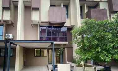 Rumah Minimalis Modern 3,5 Lantai di Cluster Impresahaus Tabebuya BSD