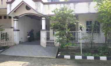 Rumah Dijual di jl Taman Narogong