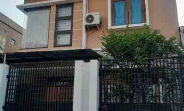 Rumah Terawat Semi Furnished di jl. Venus Margahayu Bandung