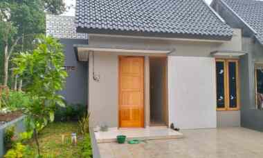 dijual rumah jl watusari