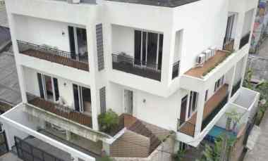 Rumah Hook 3Lantai,Modern Tropis Jatibening Bekasi, Harga Turun 800jt
