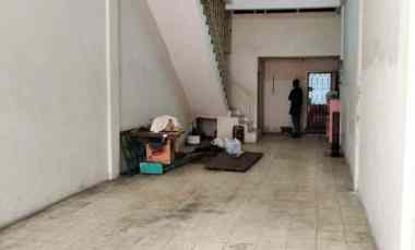 dijual rumah jln flores dekat jln