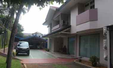 Rumah Dijual di Jln raya kebayoran baru . Cipete Utara