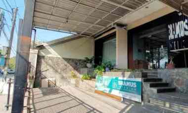 Rumah 2,5 Lantai Lokasi 0 Jln Raya Merr Jln Raya Ir Sukarno Surabaya
