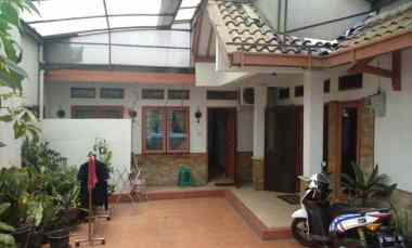 dijual rumah jln sekelimus