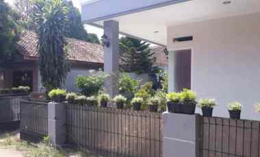 dijual rumah jln tole iskandar sukamaju