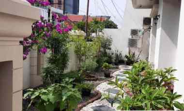 Rumah 2 Lantai Kokoh dan Rapi Full Jati Posisi Hook Dirawamanguan